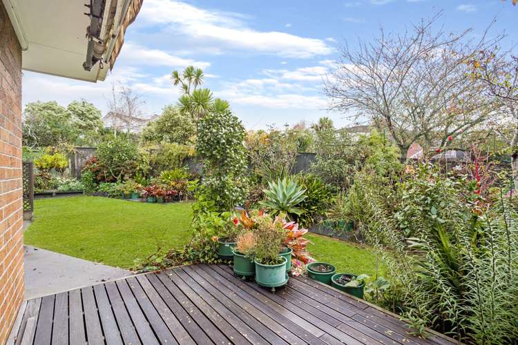 2/12 Sale Street Cockle Bay_15