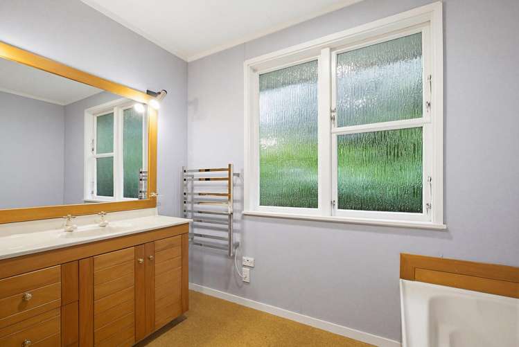 98 Severn Street Island Bay_13