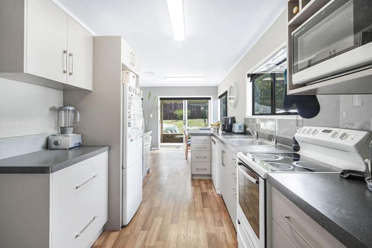 2 Birch Hill Place Dinsdale_1