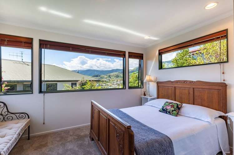 34 Olympus Way Richmond_5