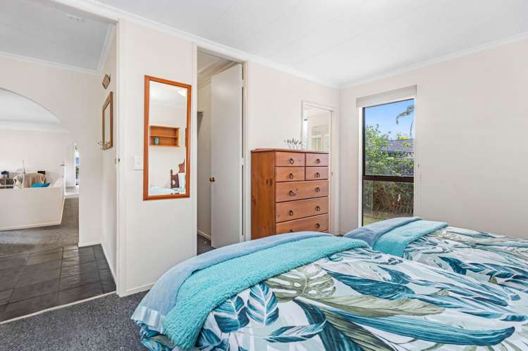 98 Fairway Drive Te Kamo_14