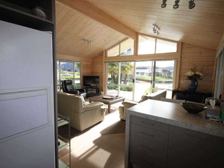 407 Waterways Parade Pauanui_15