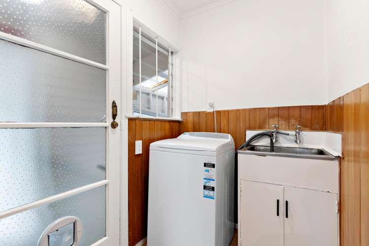 86 Kimber Hall Avenue Mount Roskill_12