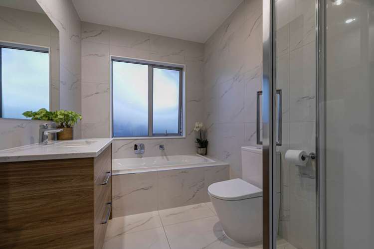 161 Bonair Crescent Silverdale_11