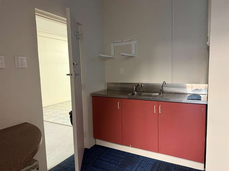 Level 1, Front, 13 Hartham Place North Porirua_5