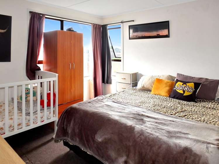 8 Russell Street Foxton_10