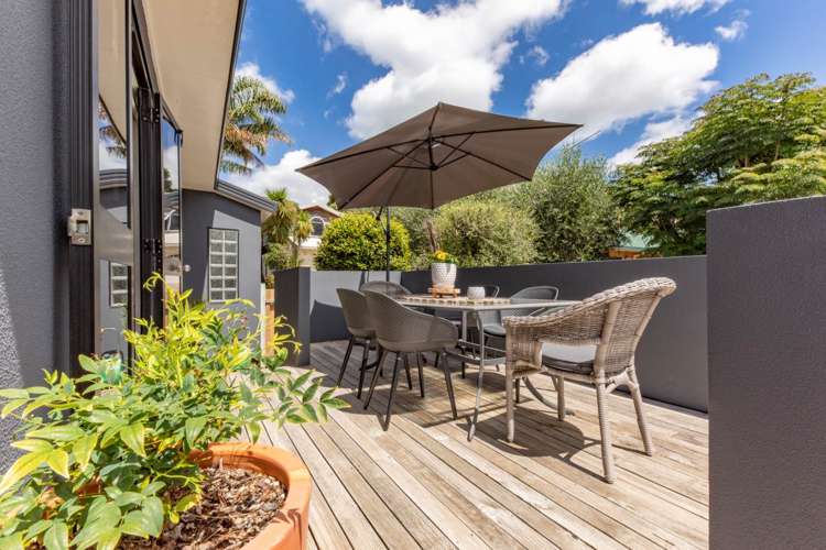 27 De Val Drive Titirangi_3