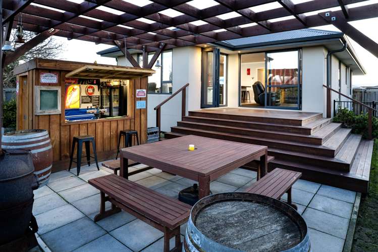 14 Farnborough Street Aranui_2