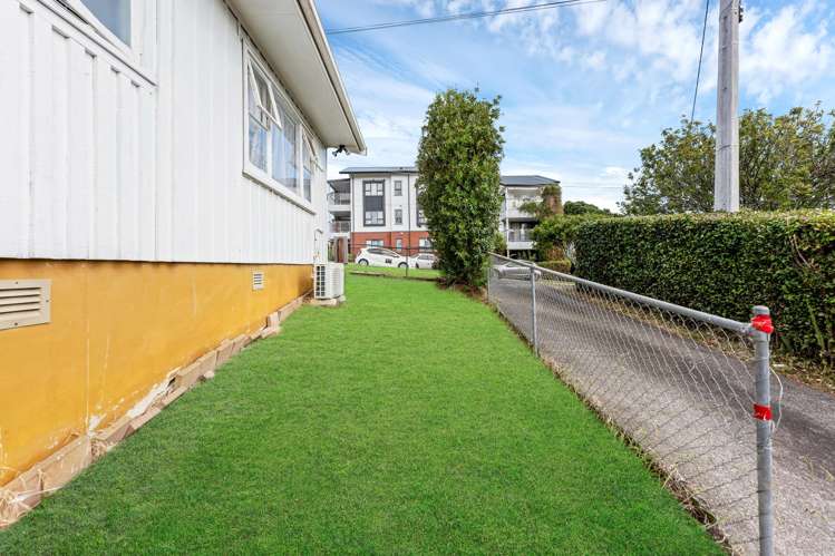 1/24 Holbrook Street Blockhouse Bay_14