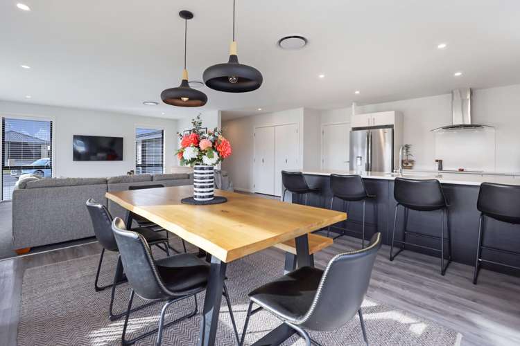 6 Redhaven Rise Netherby_10