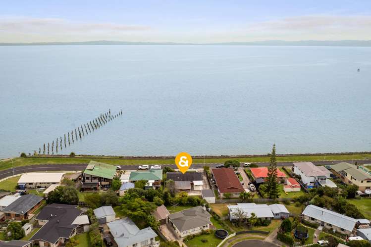 435 Fergusson Drive Thames_34