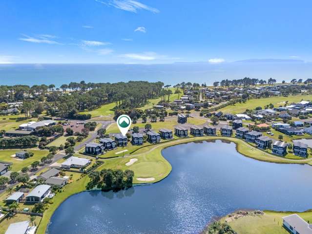 Lakefront Holiday Escape or Smart Investment!