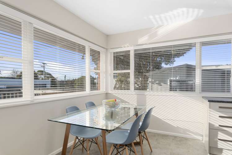 8 Eskdale Road Birkdale_5