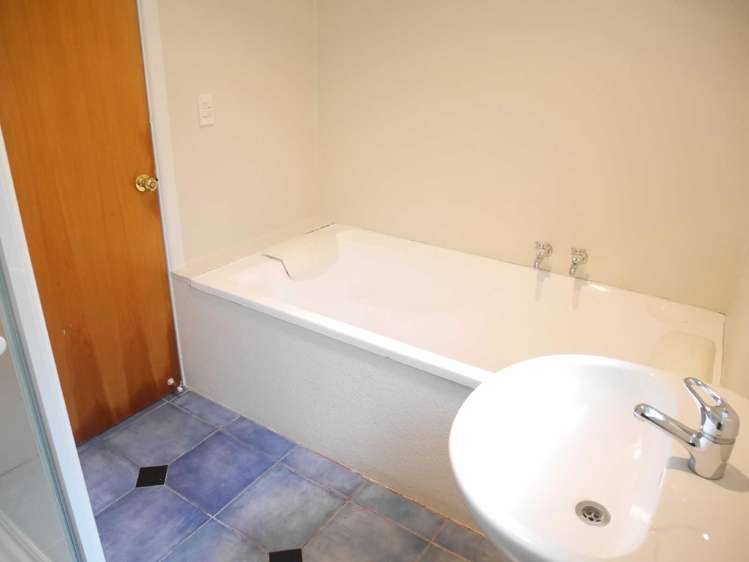 79 Marshland Road Shirley_15