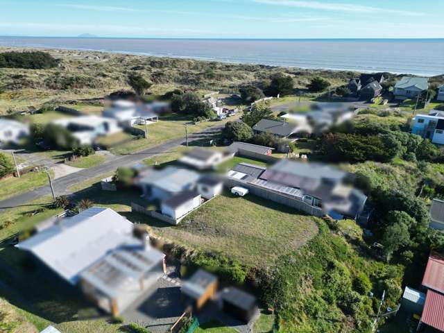 Your coastal canvas awaits