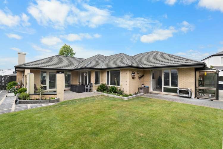 6 Nunweek Boulevard Harewood_21