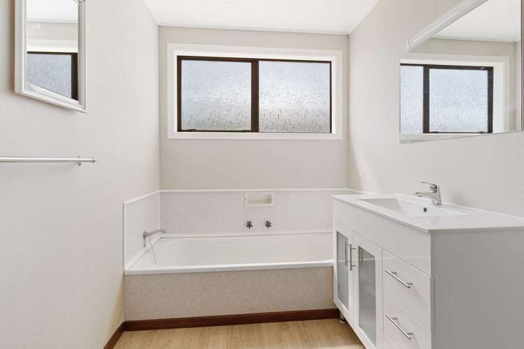 6 Stuart Street Owaka_15