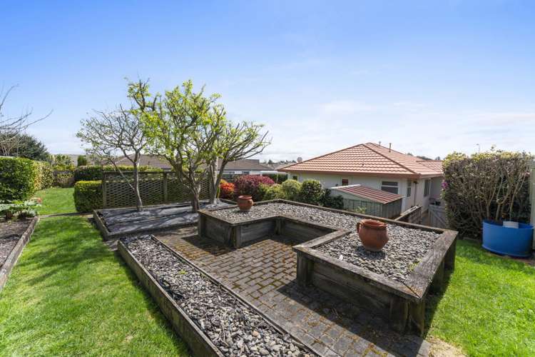 2 Fairview Terrace Waipahihi_24