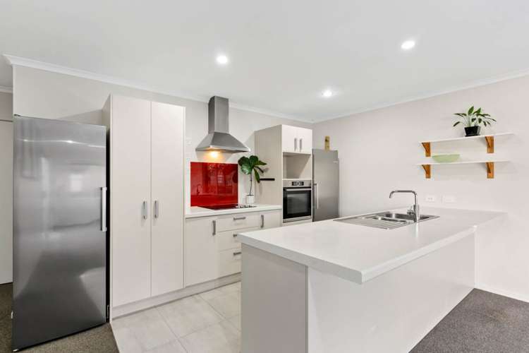 7 Puarangi Lane Stanmore Bay_4