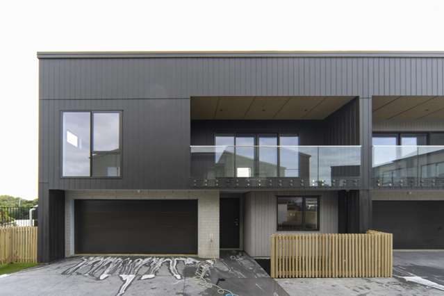 Brand New Two Storey Upmarket Family Home