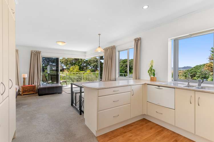 689 Cove Road Waipu_27