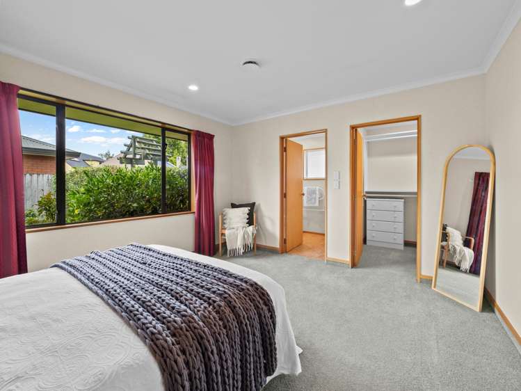 86 Pages Road Allenton_12