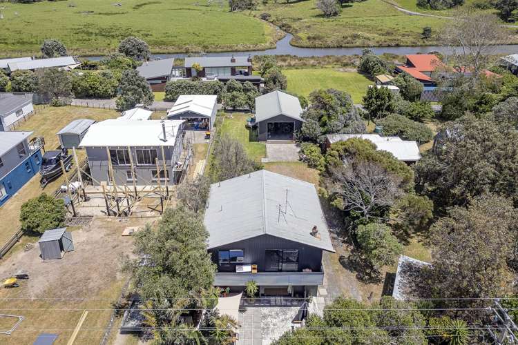 211 Mangakahia Drive Whangapoua_19