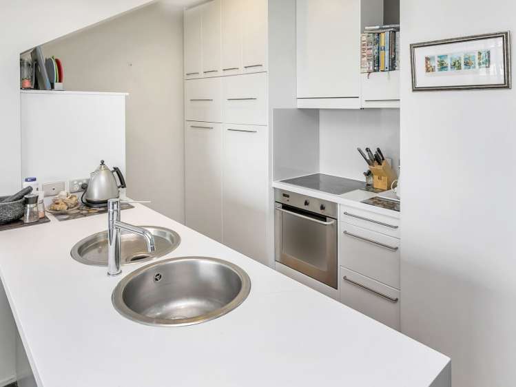 1114/2 Beach Road Auckland Central_5