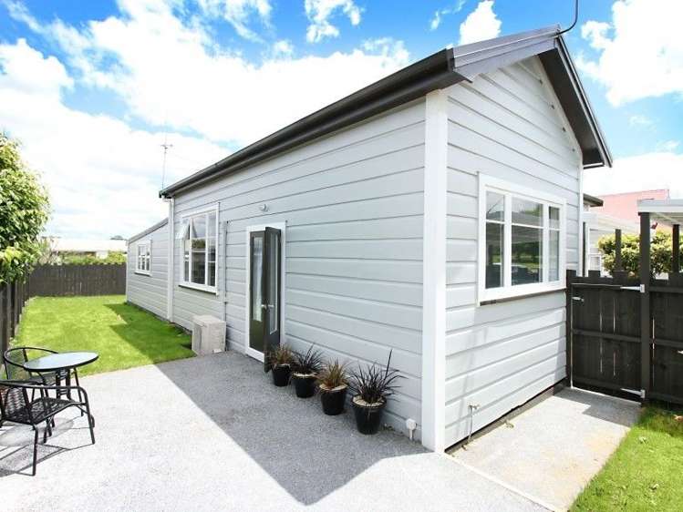 8 Church Street Feilding_16