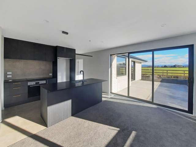 27 Mehrtens Crescent 500171_3