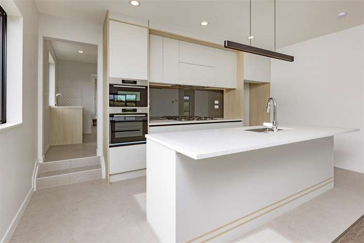 1 Hutukawa Drive Beachlands_10