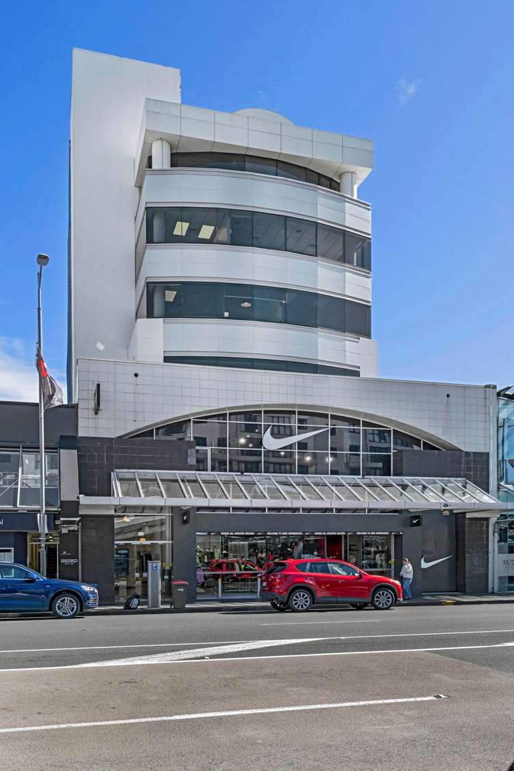 187 Broadway Newmarket_9