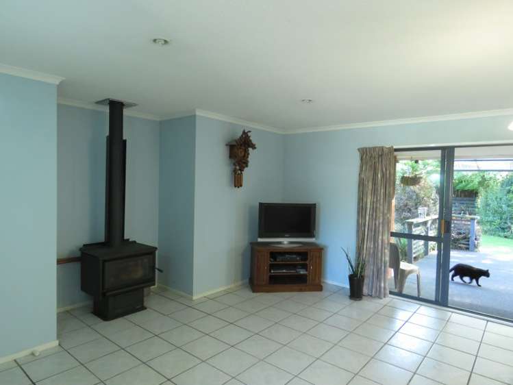 1298 Stanley Road Elgin_14