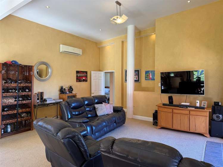 171 Coulson Road Paroa_15