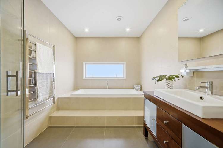 62 Seaview Road Castor Bay_26