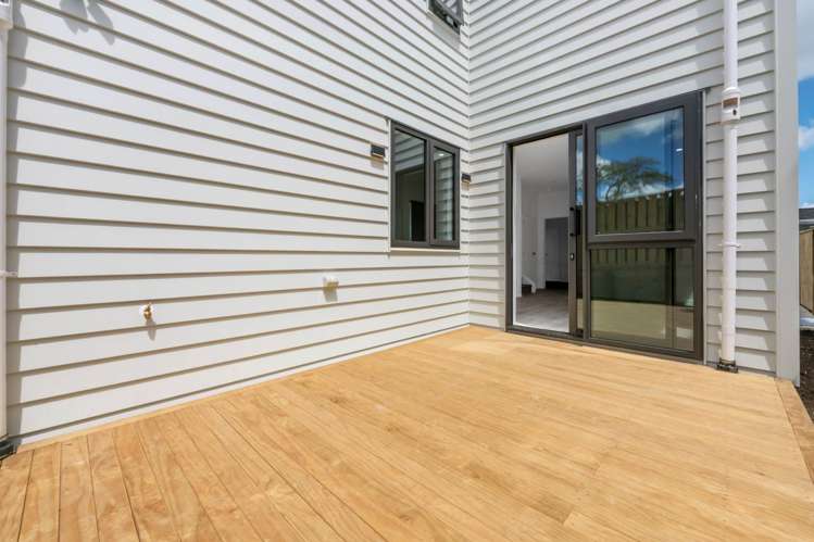 1/7 Edgar Pearce Place Howick_16