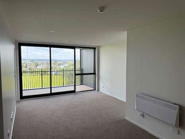 9/6 Treasure Lane Te Atatu South_3