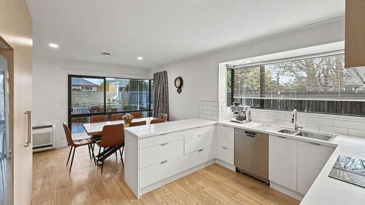 20A Chepstow Av Fendalton_6