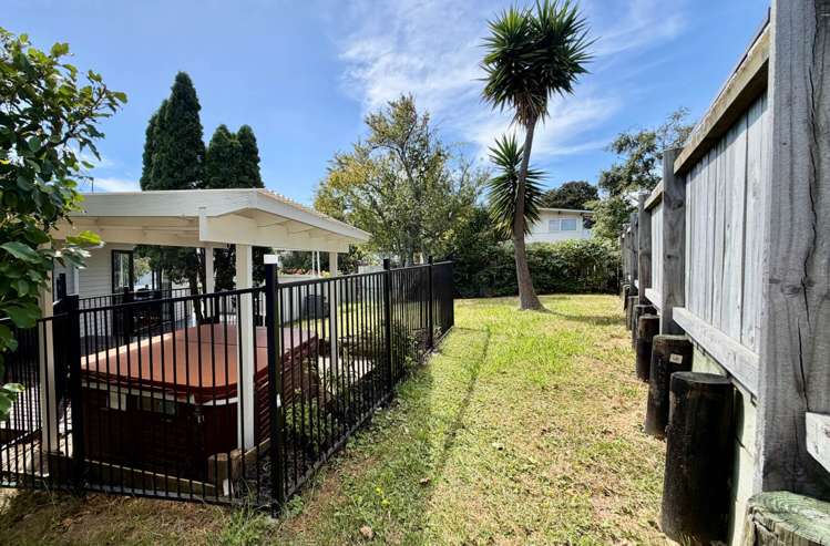 10 Beechdale Crescent Pakuranga Heights_53