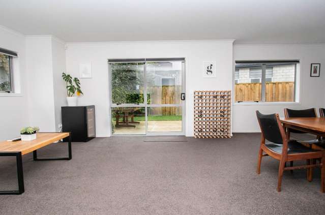 1313A Victoria Street 3283_2