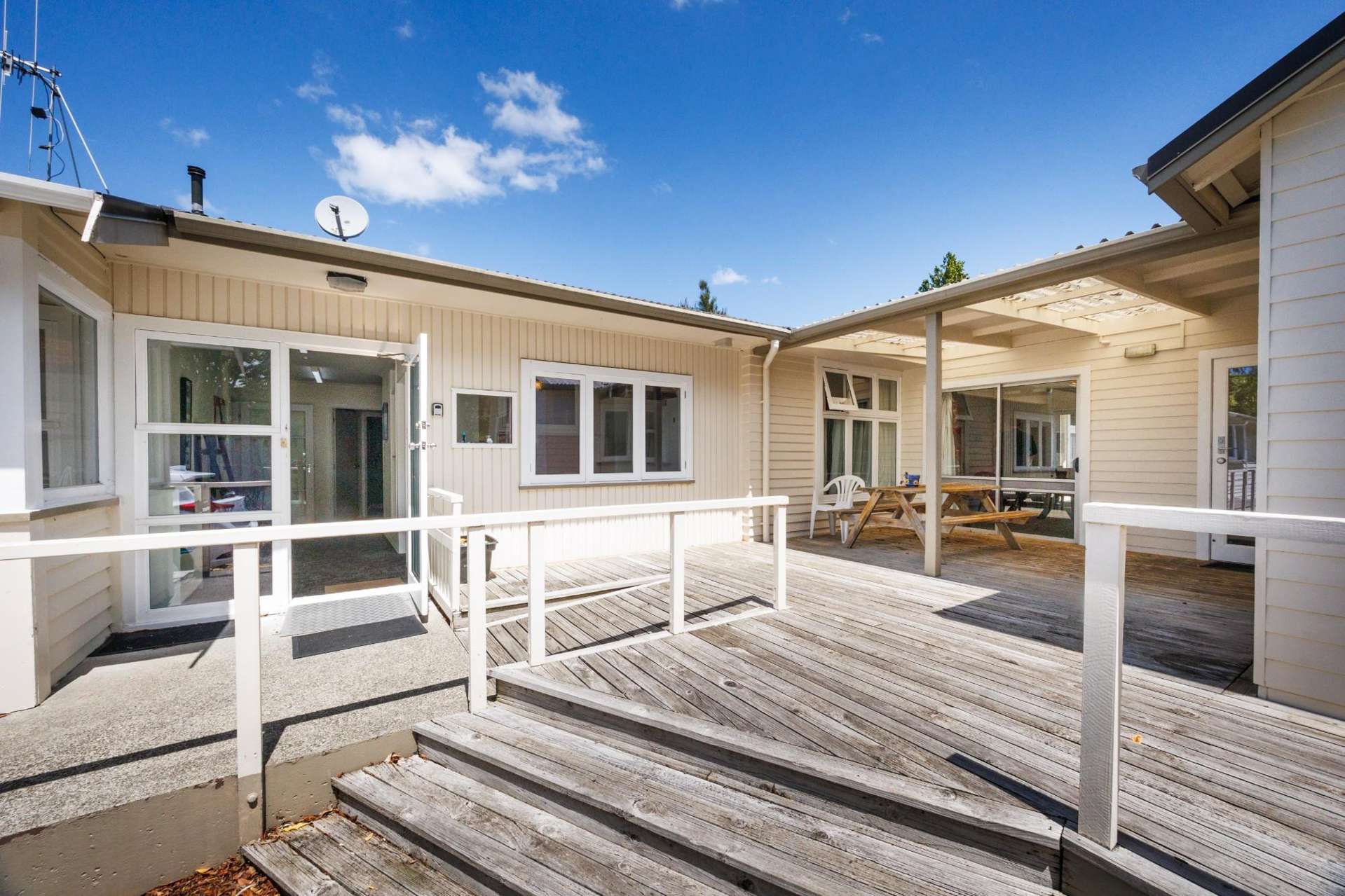 12 Ngaio Street West End_0
