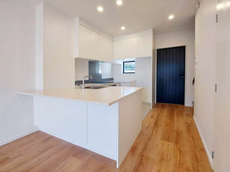 10/54 Swanson Road Henderson_6