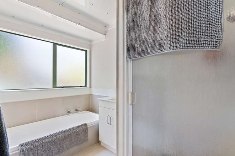 2/4 Gibraltar Street Howick_12