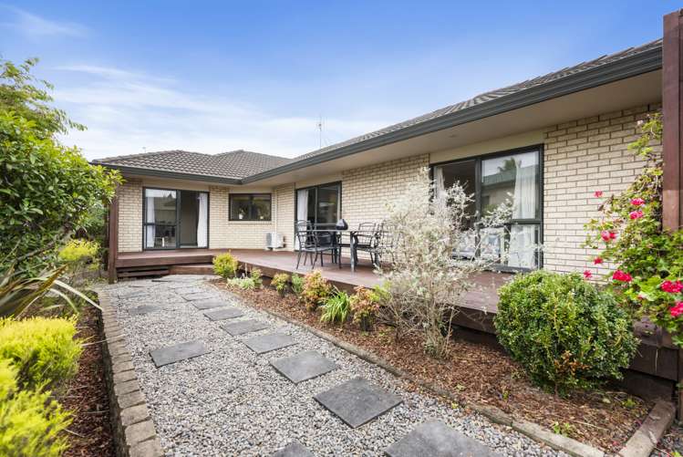 320 Hill Road The Gardens_16