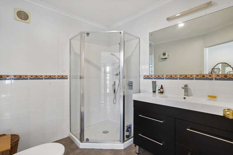 76 Alberton Avenue Mount Albert_19