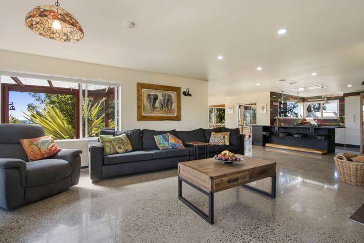 1603 State highway 2 Whakamarama_11