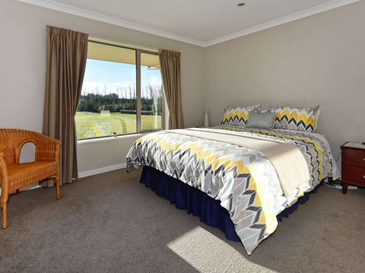 13b Mulholland Drive Darfield_15