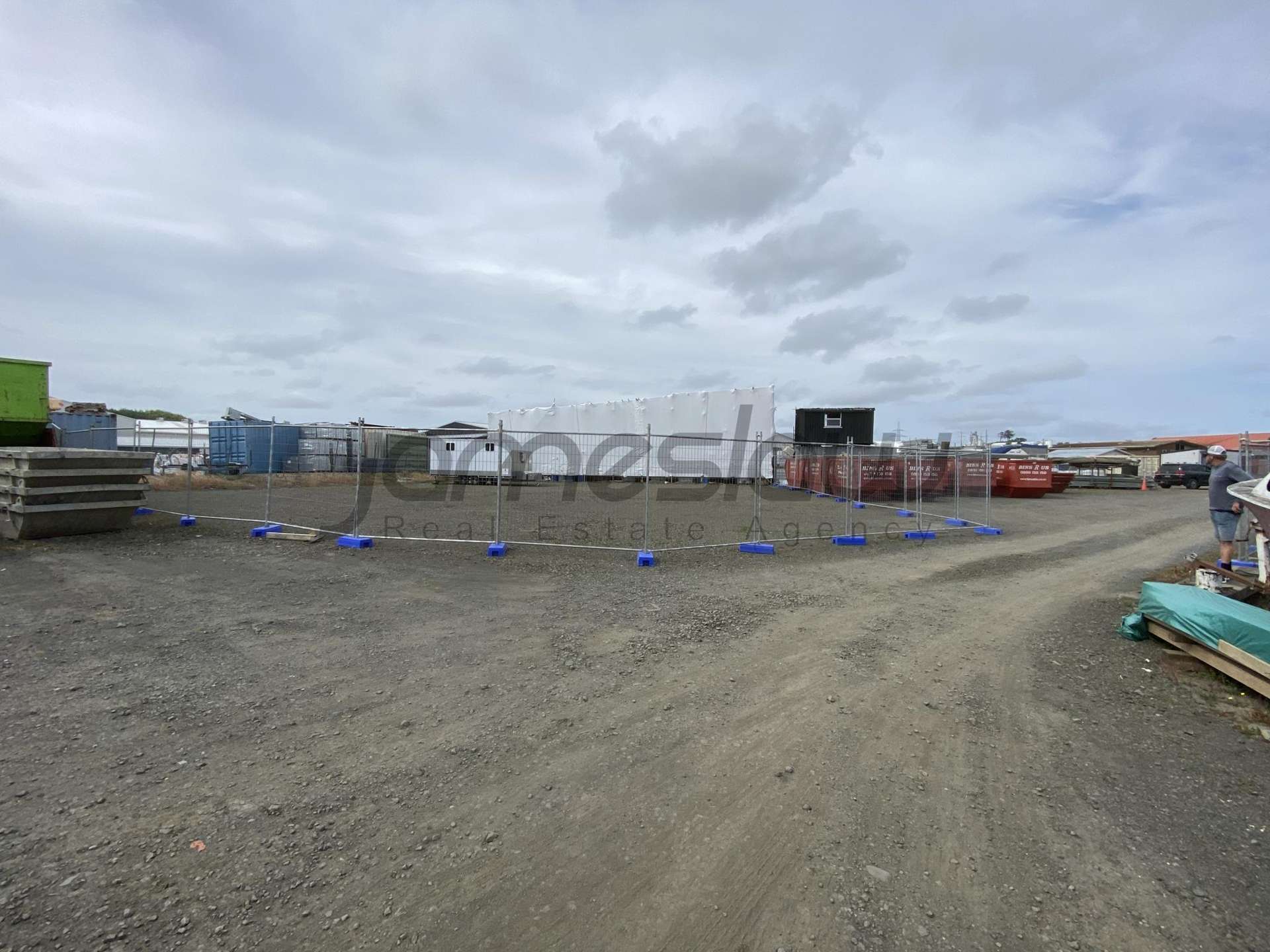 Yard 2/120 Foundry Road Silverdale_0