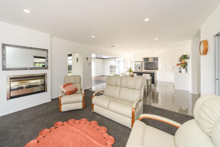 175 Pacific Drive Fitzherbert_10