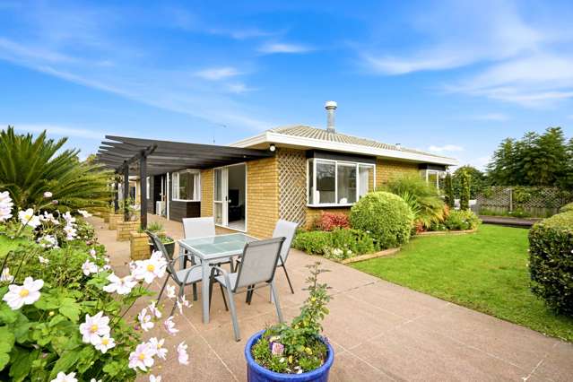 Single Level Home With Reserve Views